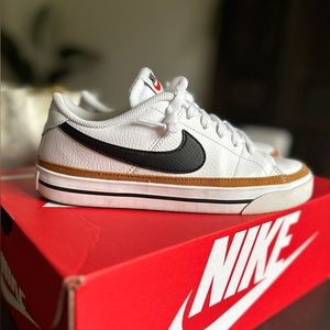 Nike Court Legacy Shoes